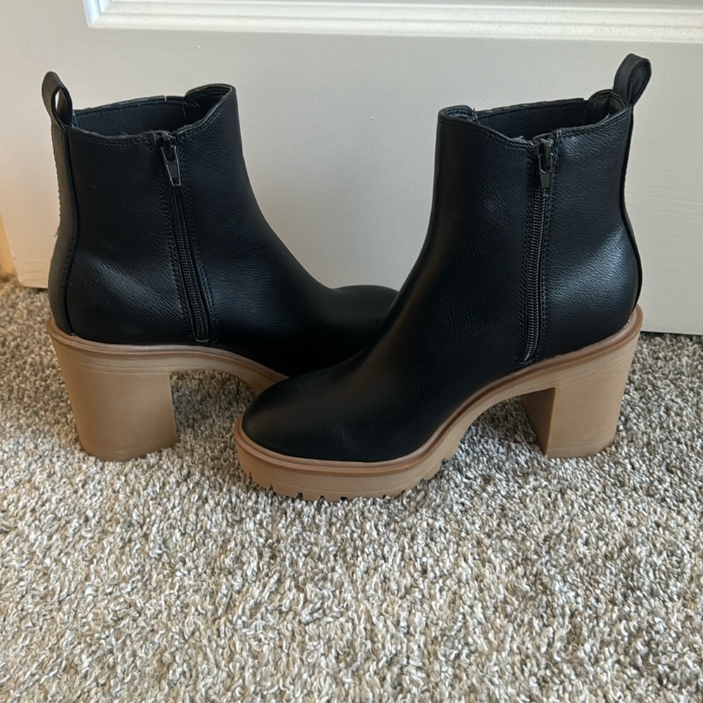 Dolce Vita Black Boots 7.5